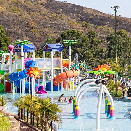 Hotel Golden Park All Inclusive Pocos De Caldas By Nacional Inn エクステリア 写真 Splash Island