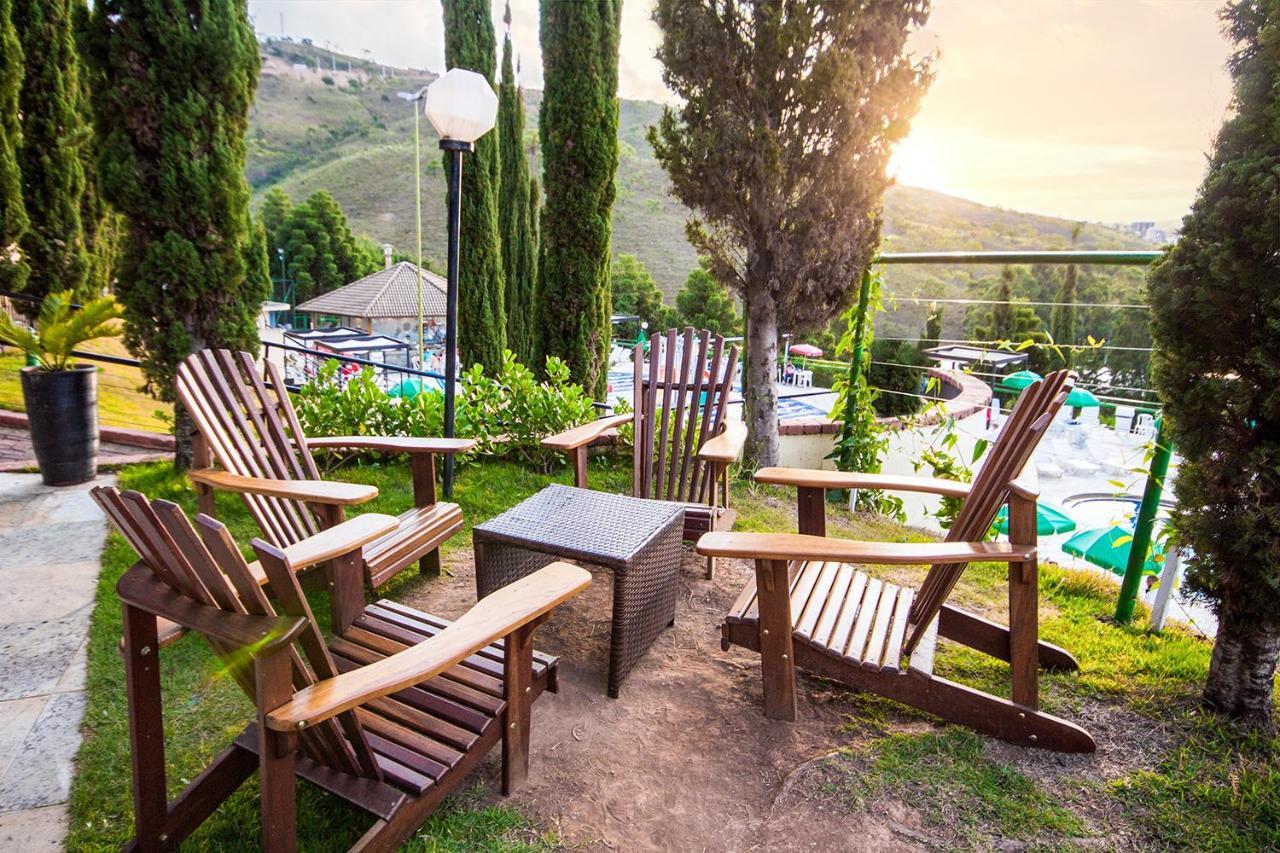 Hotel Golden Park All Inclusive Pocos De Caldas By Nacional Inn エクステリア 写真 Adirondack chairs at the Sun Valley Lodge