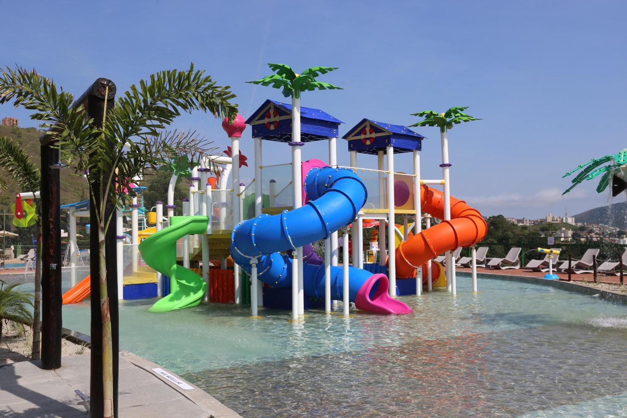 Hotel Golden Park All Inclusive Pocos De Caldas By Nacional Inn エクステリア 写真 Aquabeat Waterpark