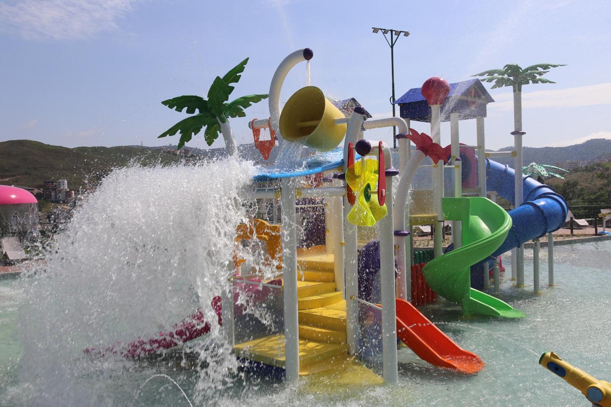 Hotel Golden Park All Inclusive Pocos De Caldas By Nacional Inn エクステリア 写真 Splash Island