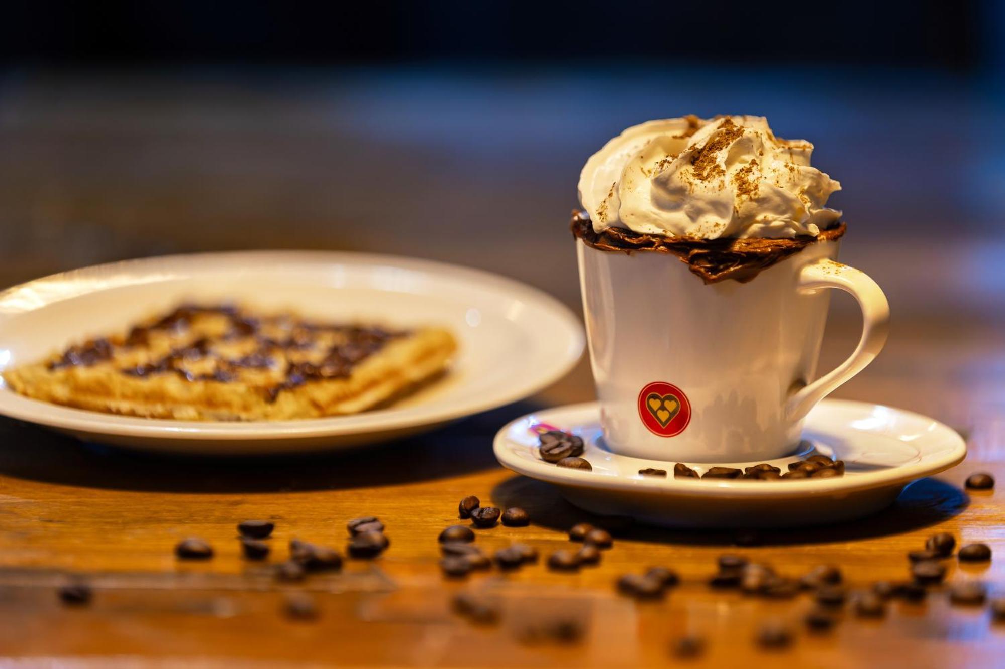 Hotel Golden Park All Inclusive Pocos De Caldas By Nacional Inn エクステリア 写真 A cup of coffee