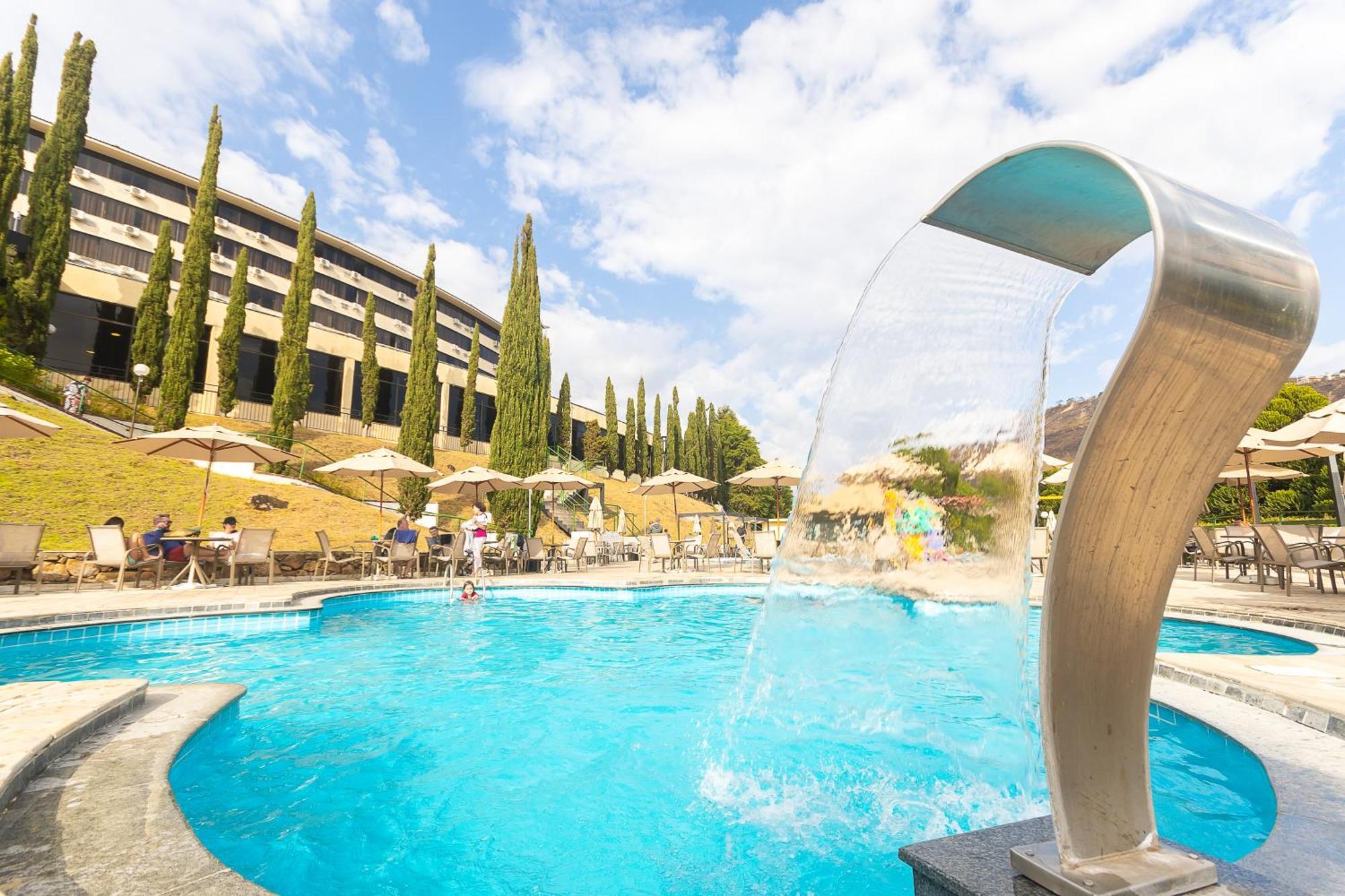 Hotel Golden Park All Inclusive Pocos De Caldas By Nacional Inn エクステリア 写真 The swimming pool at the hotel